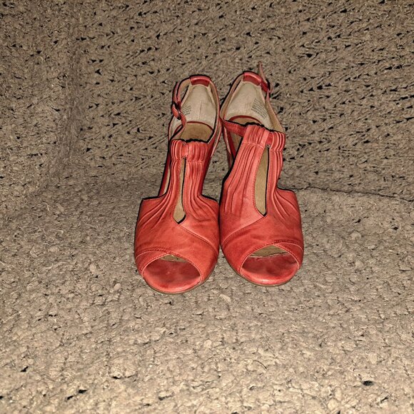 MIZ MOOZ-Salima Red Leather Peep Toe Pumps Heels-SZ 7-Excellent - Picture 3 of 8